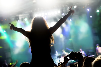 L2 Girl at a concert_Alen Popov_E+_GettyImages_155129024_400.jpg